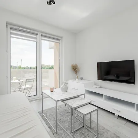 Miedziana Bright With Balcony & Parking By Renters Wrocław